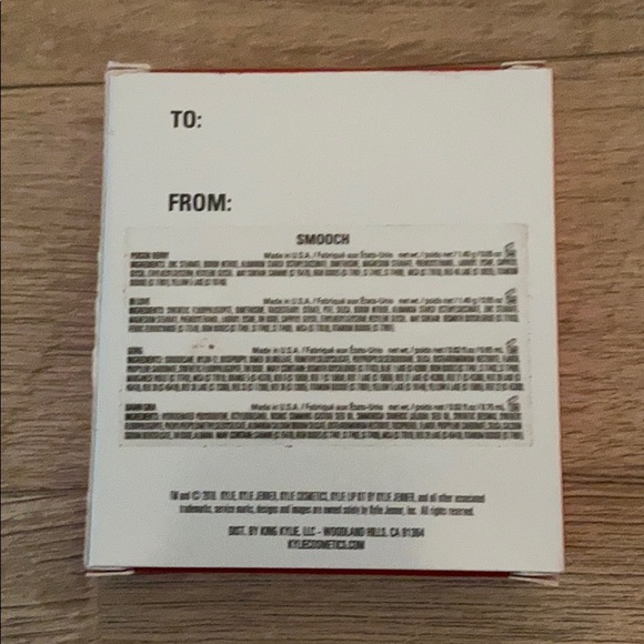 NWT Kylie Smooch Eyeshadow VDay Limited Edition - Picture 2 of 4